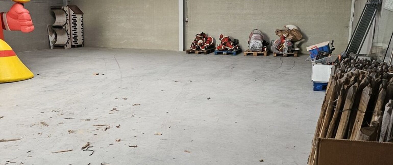 Industrieel gebouw te huur in Kinrooi