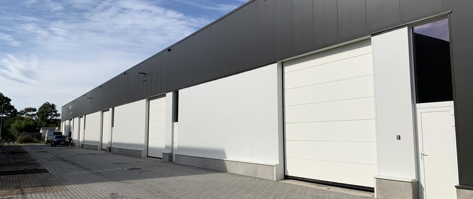 Industrieel gebouw te huur in Maaseik