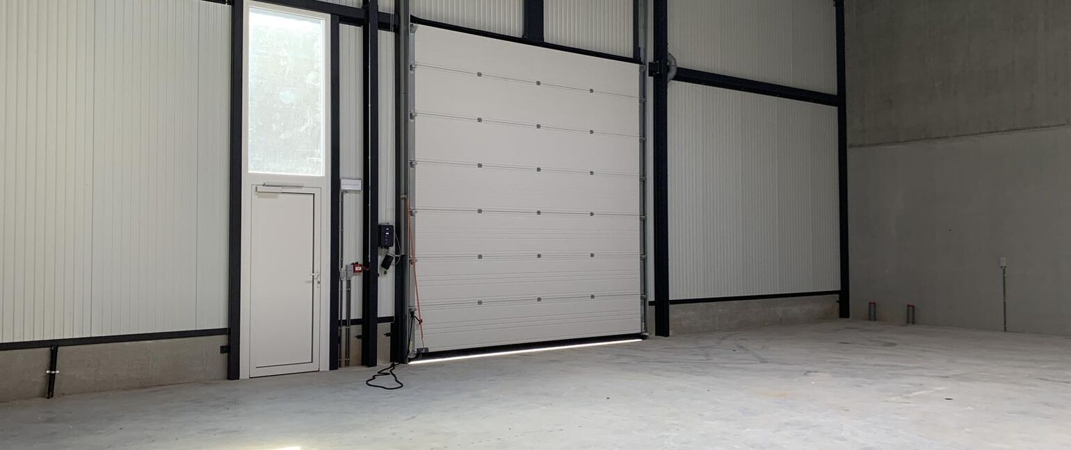 Industrieel gebouw te huur in Maaseik