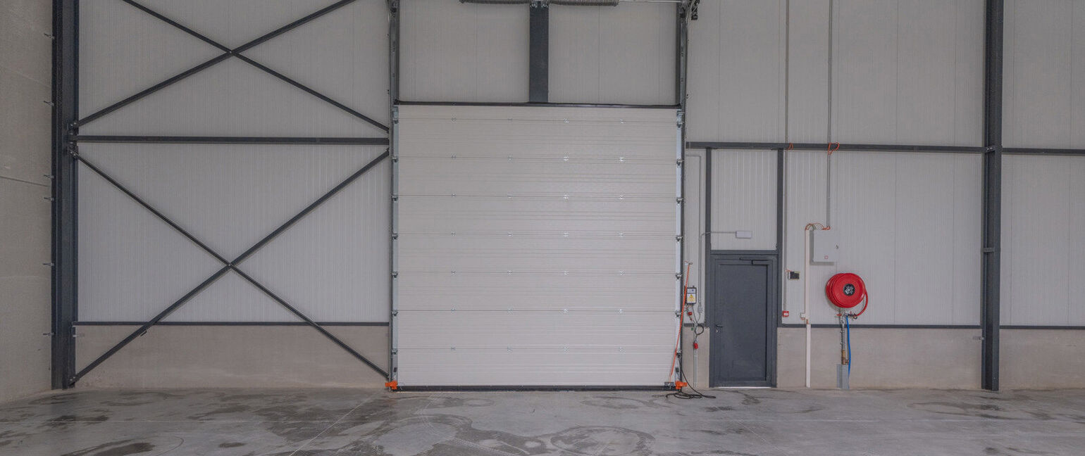 Industrieel gebouw te huur in Maaseik