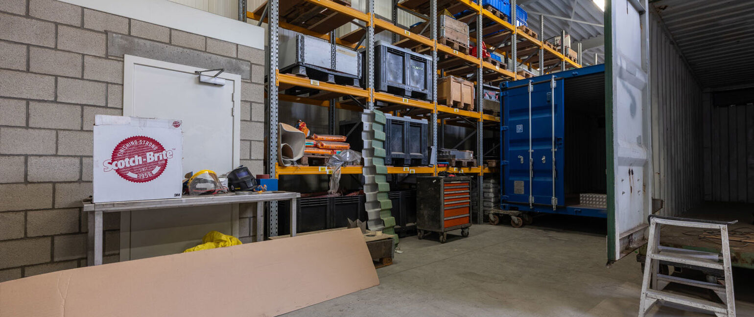 Industrieel gebouw te huur in Opglabbeek