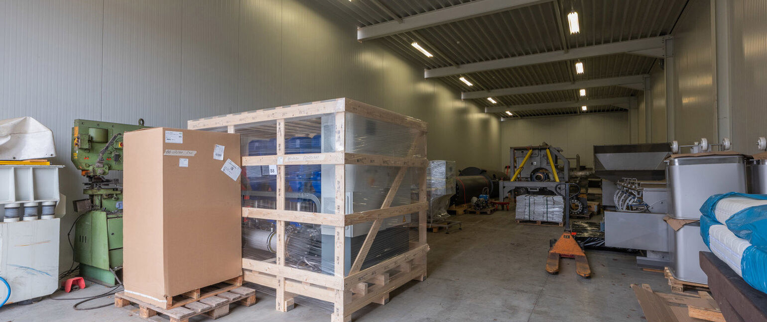 Industrieel gebouw te huur in Opglabbeek