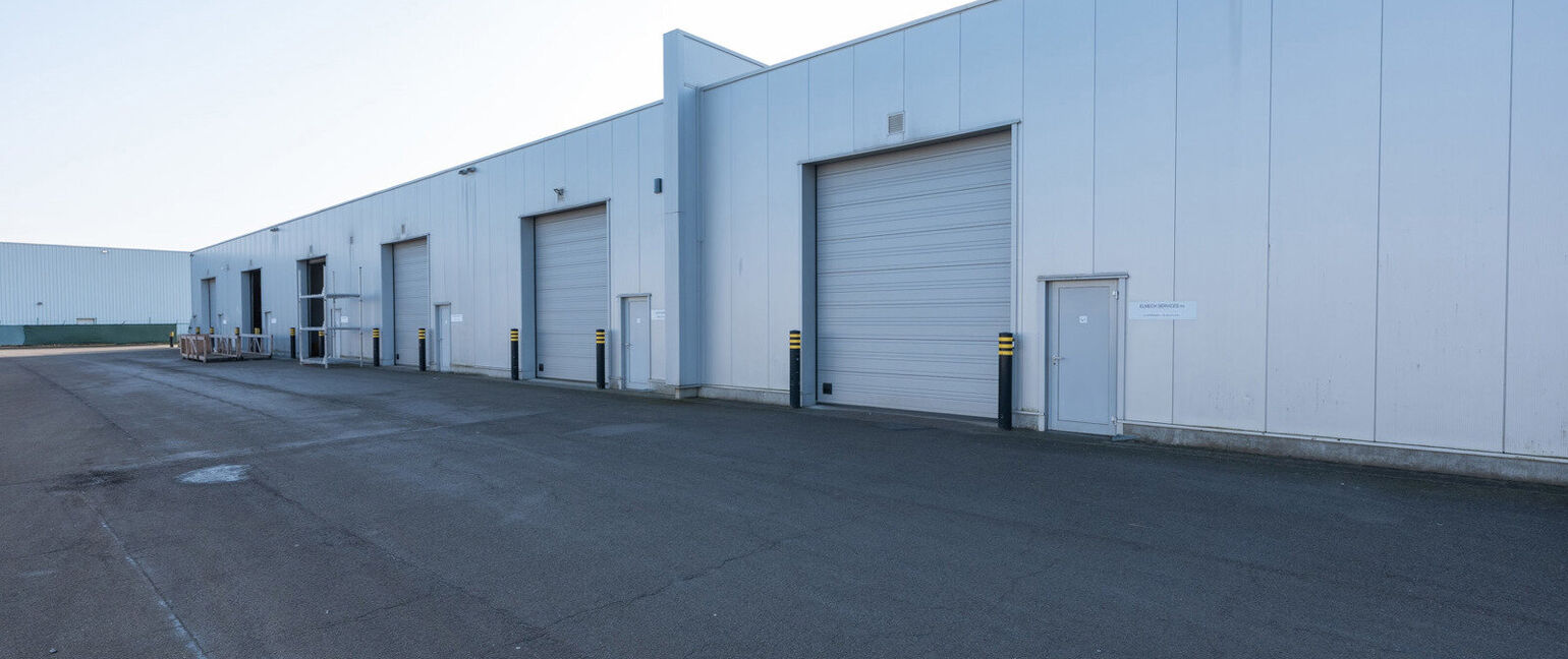 Industrieel gebouw te huur in Opglabbeek