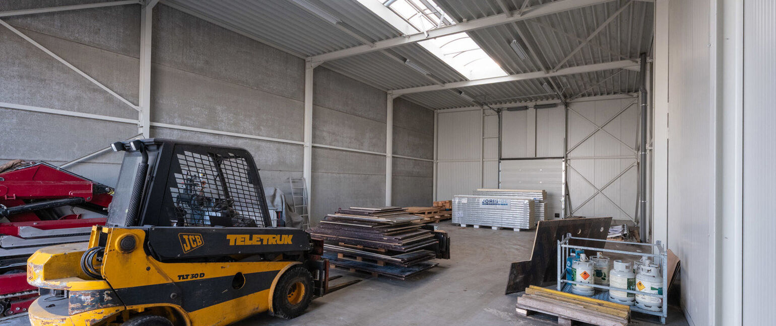 Industrieel gebouw te huur in Opglabbeek