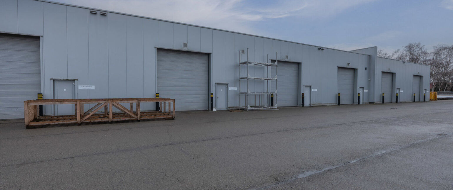 Industrieel gebouw te huur in Opglabbeek