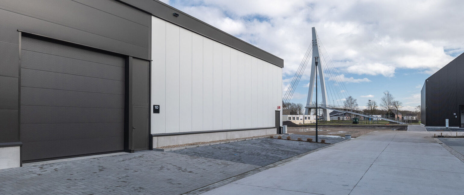 Industrieel gebouw te koop in Dilsen-Stokkem