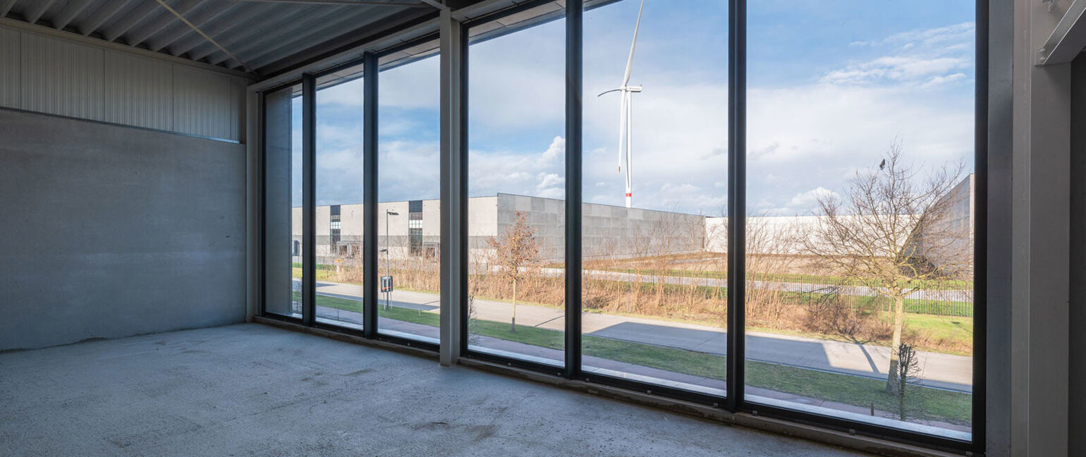 Industrieel gebouw te koop in Dilsen-Stokkem