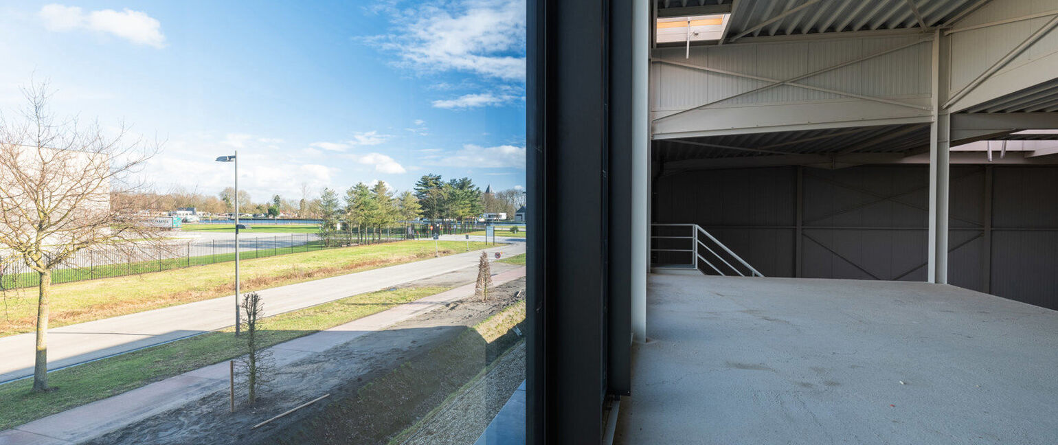 Industrieel gebouw te koop in Dilsen-Stokkem