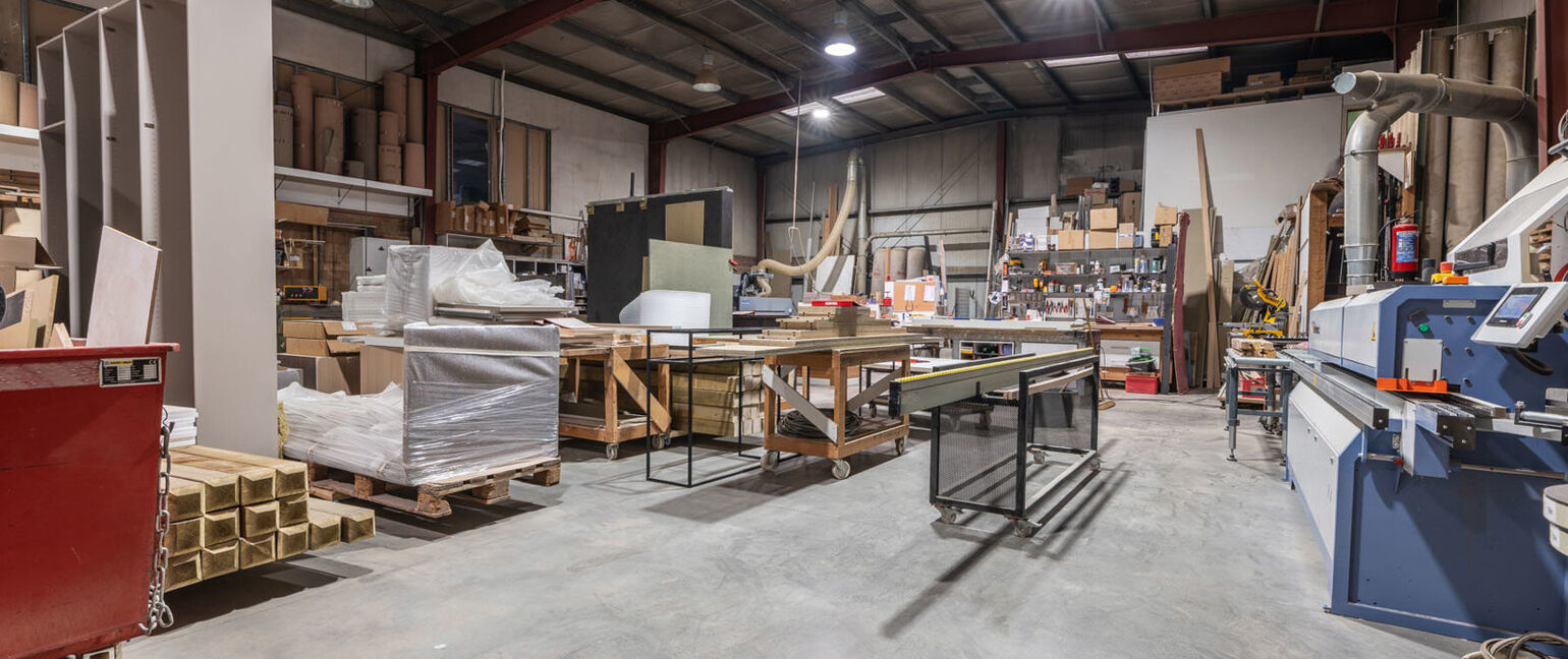 Industrieel gebouw te koop in Maasmechelen