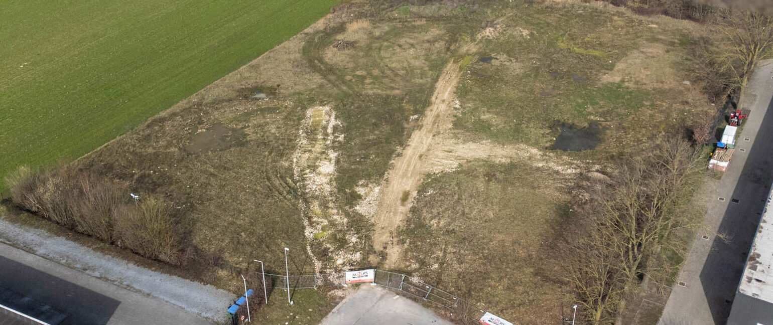 Industrieel terrein te koop in Maaseik