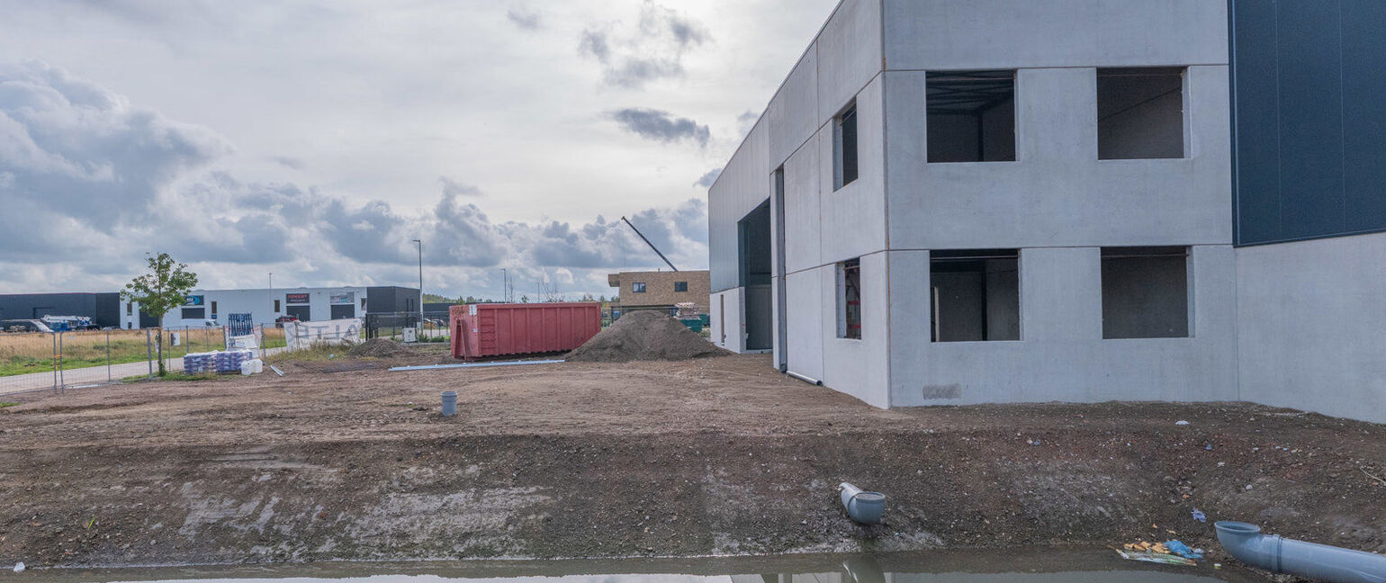 Kantoren & magazijn te huur in Dilsen-Stokkem