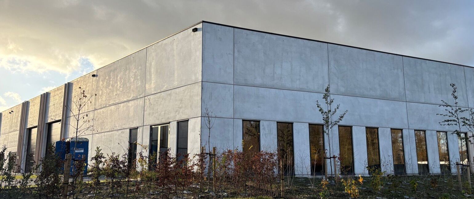 Kantoren & magazijn te koop in Sint-Truiden