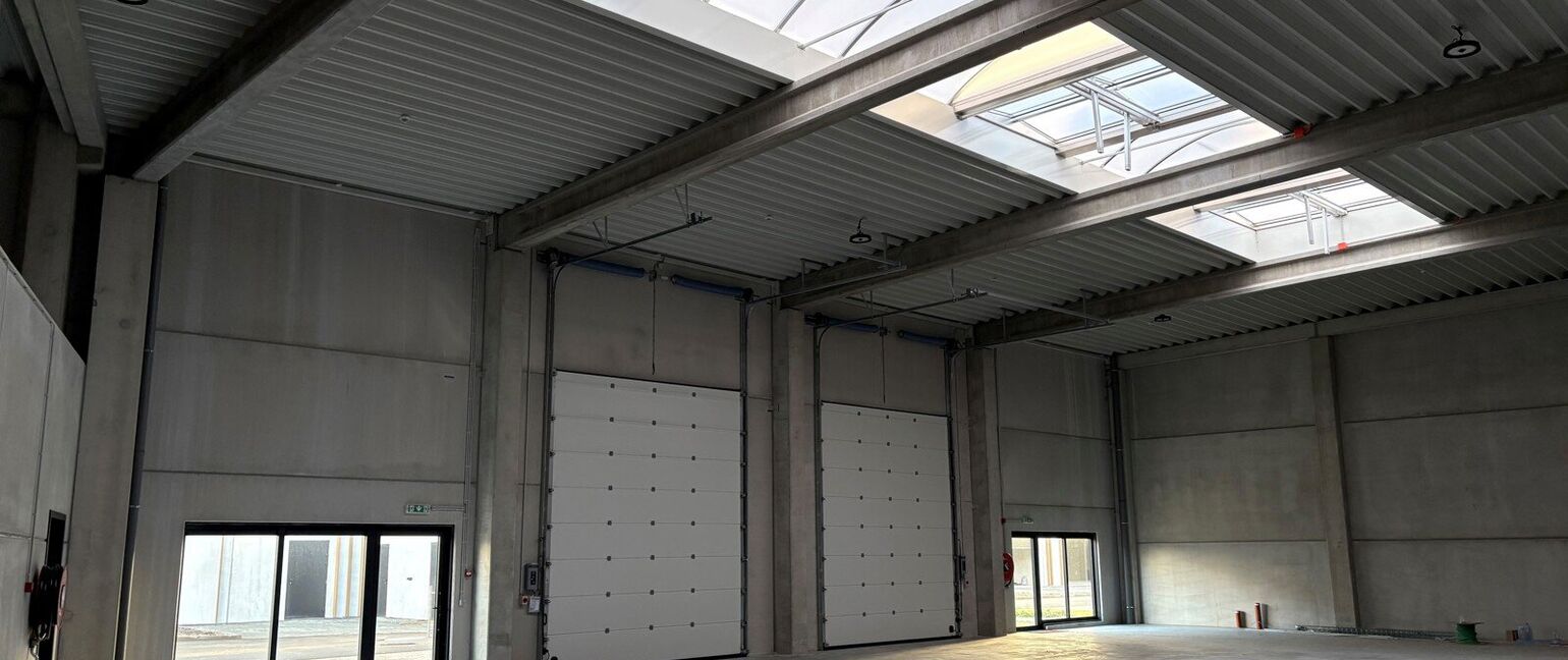 Kantoren & magazijn te koop in Sint-Truiden