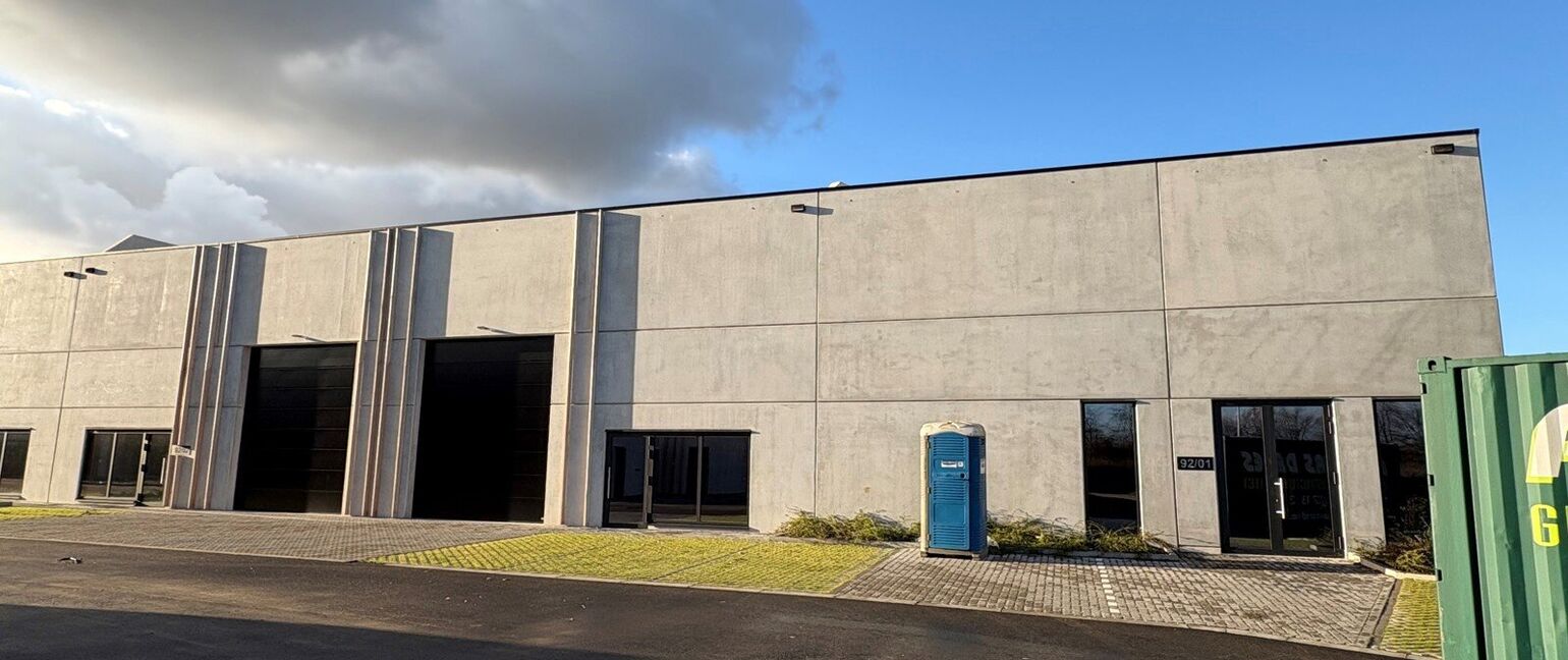 Kantoren & magazijn te koop in Sint-Truiden