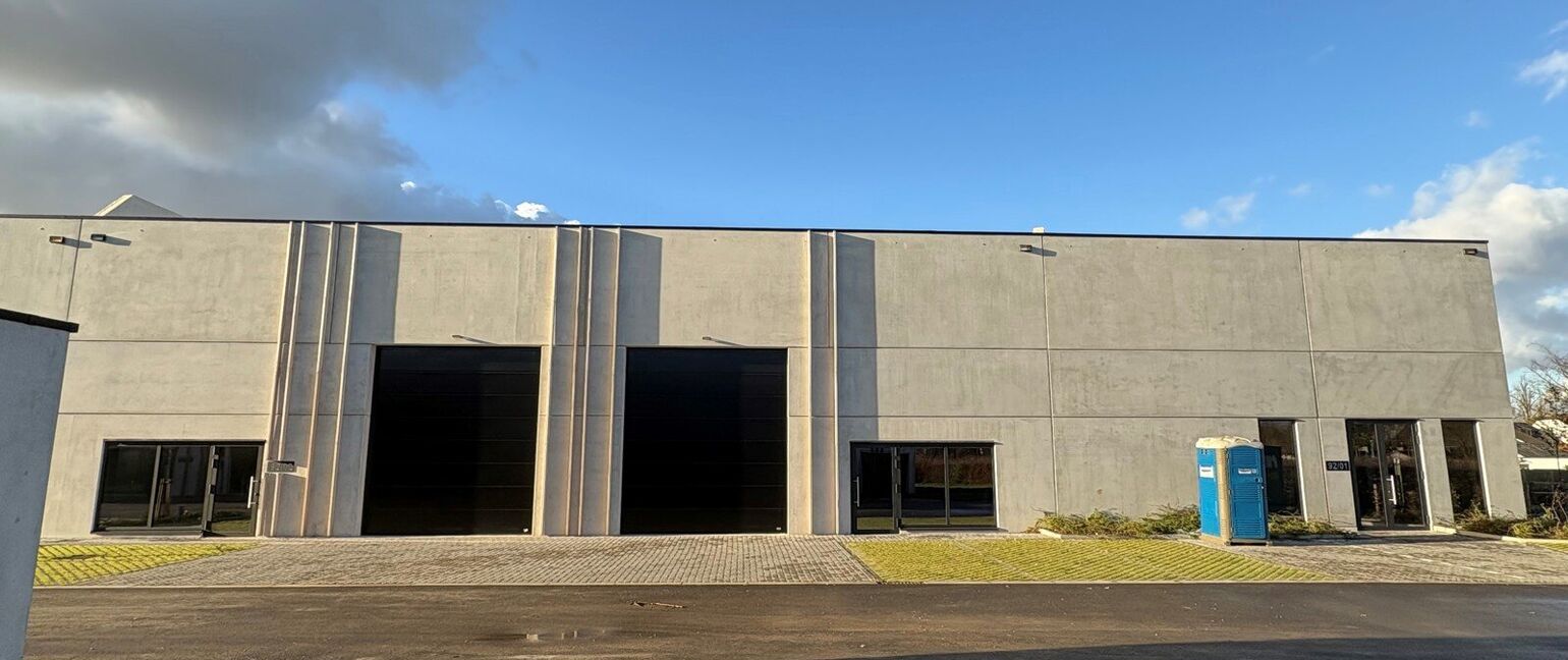 Kantoren & magazijn te koop in Sint-Truiden