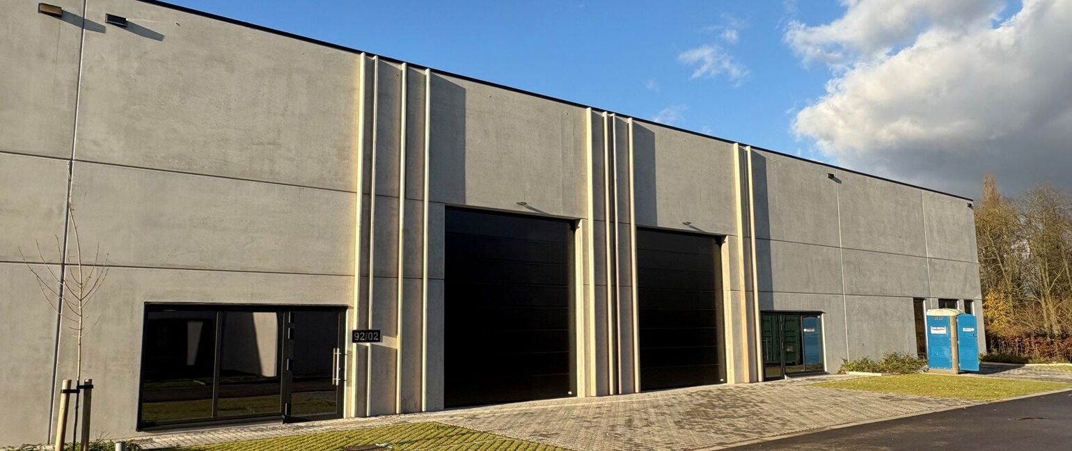 Kantoren & magazijn te koop in Sint-Truiden