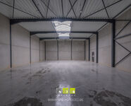 Industrieel gebouw te koop in Maaseik
