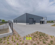 Industrieel gebouw te koop in Maaseik