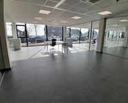 Kantoorgebouw te huur in Maaseik